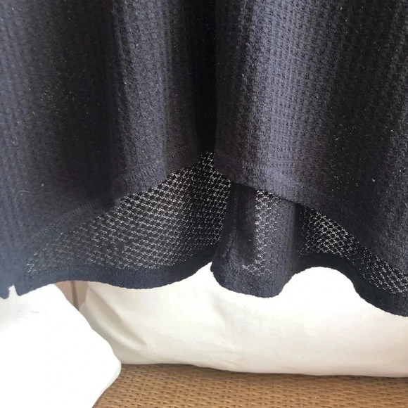 Black Cotton: On sweater - Picture 4 of 6